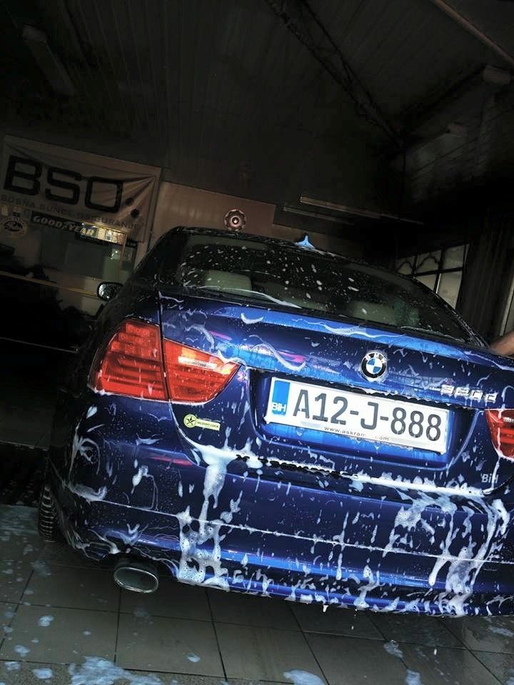 E90 320d (LCI 2010/11) :)