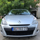 Renault Clio 1.5 DCI, 2012. DizelAuto je u odlicnom stanju, redovan servis na 175000 km, gume zimske nove, nov akumulator, prednji diskovi i plocice, dva kljuca, uvezen 2016. iz Francuske.Gratis veliki servis.Prešao 178500 km. Garažiran.Branici u boji auta, multifunkcionalni volan, tempomat, daljinsko zaključavanje, putni računar, tonirana stakla, električni podizači, grejači retrovizora, sedišta podesiva po visini, radio CD, grejači vetrobranskog stakla, Child lock, ABS, kodiran ključ, blokada motora, centralno zaključavanje, rezervni ključ...Registrovan do 07.2019.Cena 4300 eura.Telefon; 063 200897