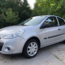 Renault Clio 1.5 DCI, 2012. DizelAuto je u odlicnom stanju, redovan servis na 175000 km, gume zimske nove, nov akumulator, prednji diskovi i plocice, dva kljuca, uvezen 2016. iz Francuske.Gratis veliki servis.Prešao 178500 km. Garažiran.Branici u boji auta, multifunkcionalni volan, tempomat, daljinsko zaključavanje, putni računar, tonirana stakla, električni podizači, grejači retrovizora, sedišta podesiva po visini, radio CD, grejači vetrobranskog stakla, Child lock, ABS, kodiran ključ, blokada motora, centralno zaključavanje, rezervni ključ...Registrovan do 07.2019.Cena 4300 eura.Telefon; 063 200897