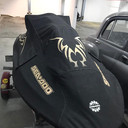 Skuter za vodu Sea doo, model 3D,2005 godiste,benzinSea Doo 3D za ljubitelje ekstremnih sportova, skuter za vodu marke Sea doo, model 3D,ima 55 radnih sati...2005 godiste,benzin.Jedinstven model koji ima tri nacina(moda) voznje i to sedeci(kruzer) moto(polu sedeci koji se vozi kao motor) i stojeci.Skuter je bukvalno kao nov i ima samo 55 radnih sati.Nova generacija motora sa ekstremno niskom cenom odrzavanja i malom potrosnjom.Za ostale karakteristike pogledati na You Tube-u.Moguca zamena za automobil,cena je 3800 eura.Registrovan do 8/20170652080666