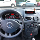 Renault Clio 1.5 DCI, 2012. DizelAuto je u odlicnom stanju, redovan servis na 175000 km, gume zimske nove, nov akumulator, prednji diskovi i plocice, dva kljuca, uvezen 2016. iz Francuske.Gratis veliki servis.Prešao 178500 km. Garažiran.Branici u boji auta, multifunkcionalni volan, tempomat, daljinsko zaključavanje, putni računar, tonirana stakla, električni podizači, grejači retrovizora, sedišta podesiva po visini, radio CD, grejači vetrobranskog stakla, Child lock, ABS, kodiran ključ, blokada motora, centralno zaključavanje, rezervni ključ...Registrovan do 07.2019.Cena 4300 eura.Telefon; 063 200897